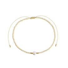 Load image into Gallery viewer, Alba Bead with Pearl Macrame Bracelet
