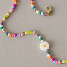 Load image into Gallery viewer, Tove Daisy Flower Colorful Bead Summer Necklace
