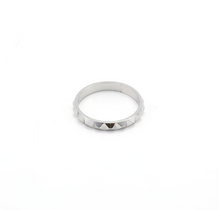 Load image into Gallery viewer, Vide Dainty Spike Ring Stainless Steel
