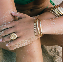 Load image into Gallery viewer, Alba Bismarck Chain Bracelet
