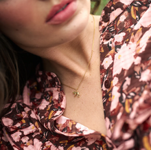 Load image into Gallery viewer, Quinn Leopard Charm Dangling Necklace
