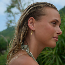 Load image into Gallery viewer, Ane Seashell Hoop Earrings Stainless Steel
