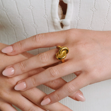 Load image into Gallery viewer, Pella Knot Ring Stainless Steel
