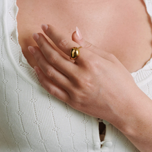 Load image into Gallery viewer, Farah Statement Ring Stainless Steel
