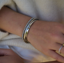 Load image into Gallery viewer, Majiken Ball Chain Bracelet
