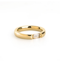 Load image into Gallery viewer, Isobel-Crystal Ring Stainless Steel

