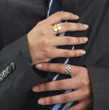 Load image into Gallery viewer, Elira Chunky Ring
