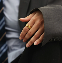Load image into Gallery viewer, Elira Chunky Ring
