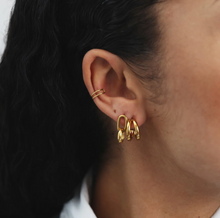 Load image into Gallery viewer, Emme Delicate Ear Cuff
