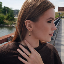 Load image into Gallery viewer, Vilhelmina Adjustable Hoop Earrings
