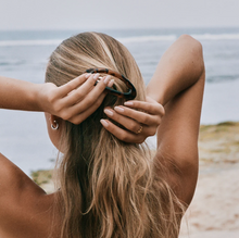 Load image into Gallery viewer, Frida Hair Clip
