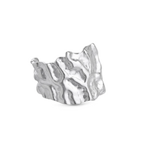 Load image into Gallery viewer, Majlis Hammered Ring Stainless Steel
