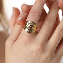 Load image into Gallery viewer, Yrsa Star Ring Stainless Steel
