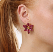 Load image into Gallery viewer, Vivianne Flower Stud Earrings
