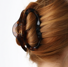 Load image into Gallery viewer, Darcy Hair Clip
