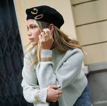 Load image into Gallery viewer, Illiona Sleek Brooch
