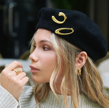 Load image into Gallery viewer, Illiona Sleek Brooch
