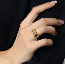 Load image into Gallery viewer, Iben Statement Ring Stainless Steel
