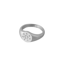 Load image into Gallery viewer, Signet Ring
