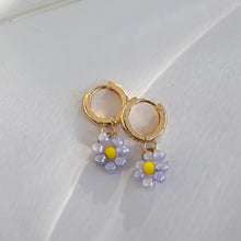 Load image into Gallery viewer, Violet Flower Bead Hoop Earrings
