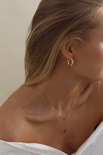 Load image into Gallery viewer, IRIS - GOLD HOOP EARRINGS
